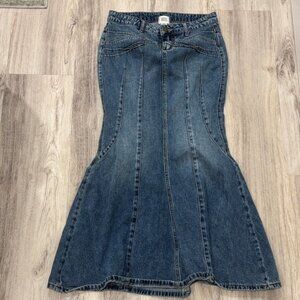 BDG Blue Denim mermaid style maxi  Skirt size small retro Y2K